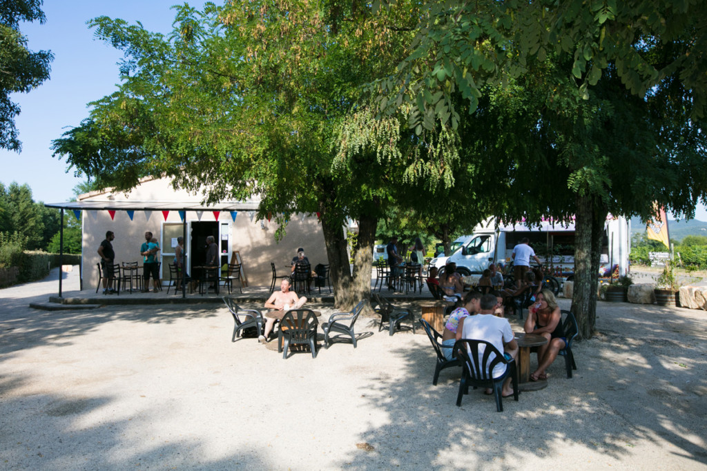 Essen auf dem Campingplatz